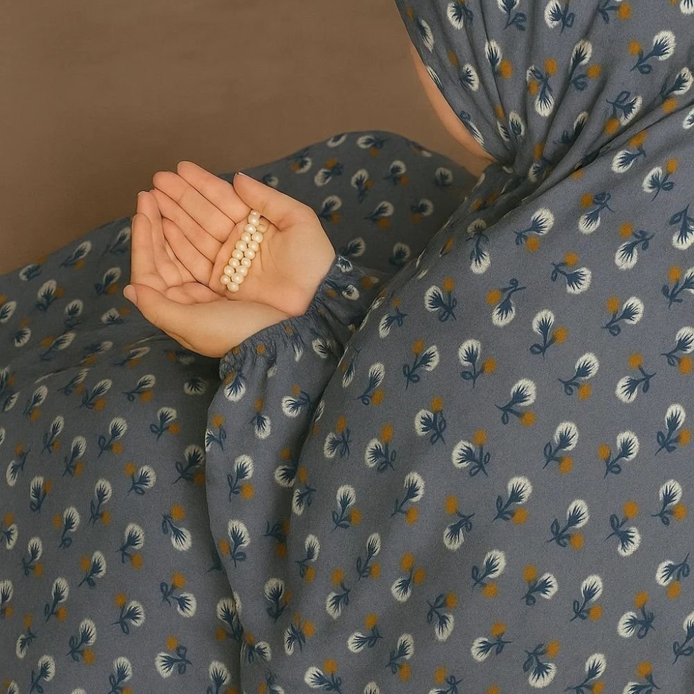 Full Coverage Namaz Chaddar - Petal Grey